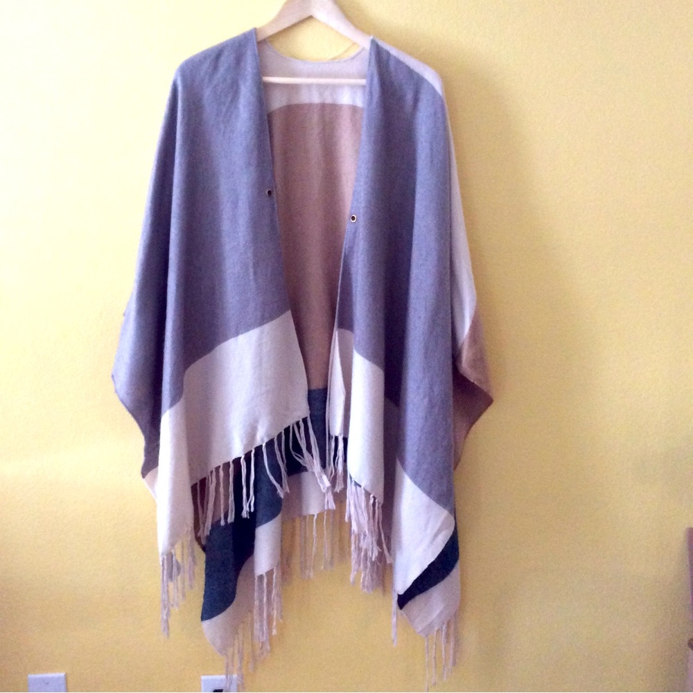 H&M Blue / Tan Plaid Fringe Poncho Cape Wrap One Size Cozy Boho Fall Earthy